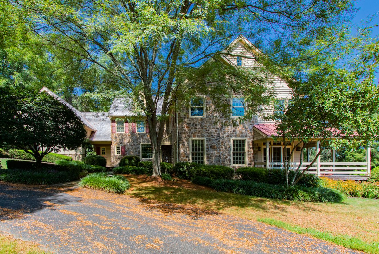 a Tom Toole Sales Group at RE/MAX Main Line Agent