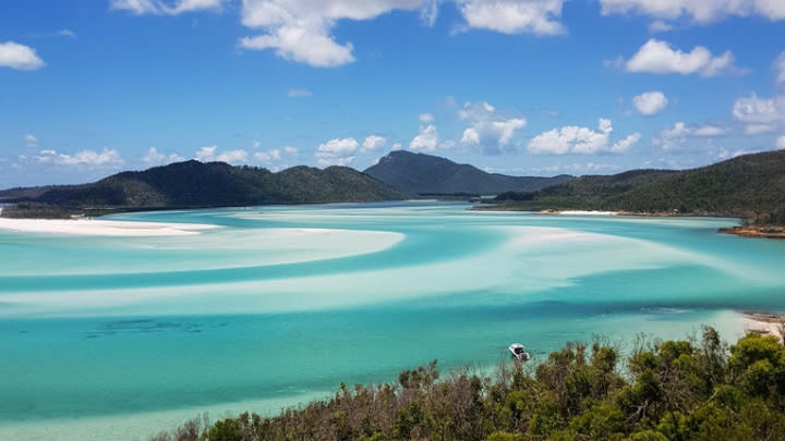 The Whitsundays, Queensland, Australia (Image uploaded to Reddit by u/nayragrets).