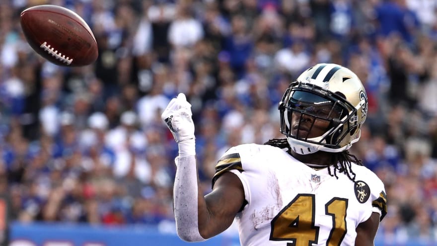 Kamara Trolls Giants Runs Into Tunnel After Game Sealing Td Yardbarker