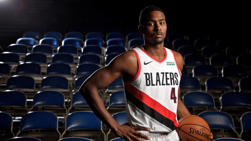 Trail Blazers Player Dresses As Chappelle S Show Character For
