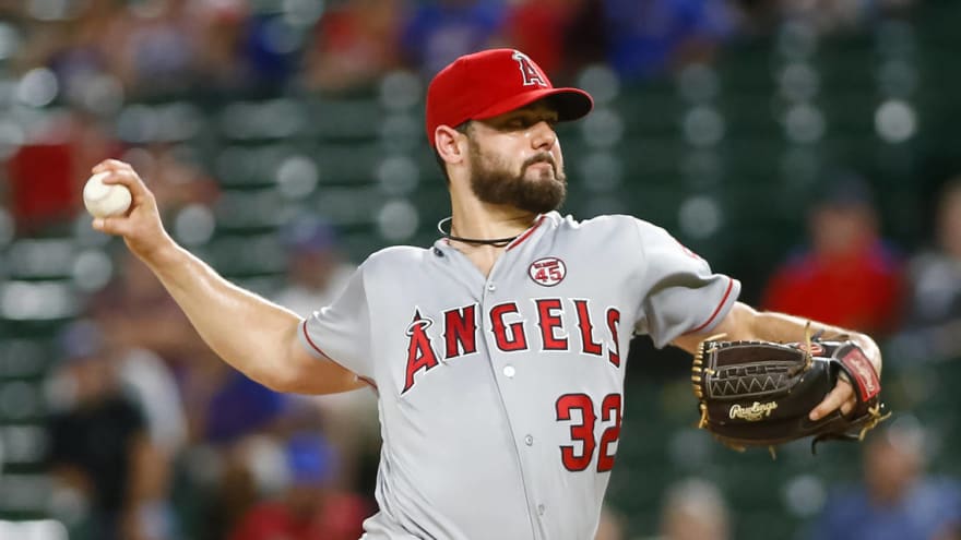 Angels Reliever Cam Bedrosian Headed For Injured List With Forearm Strain Yardbarker