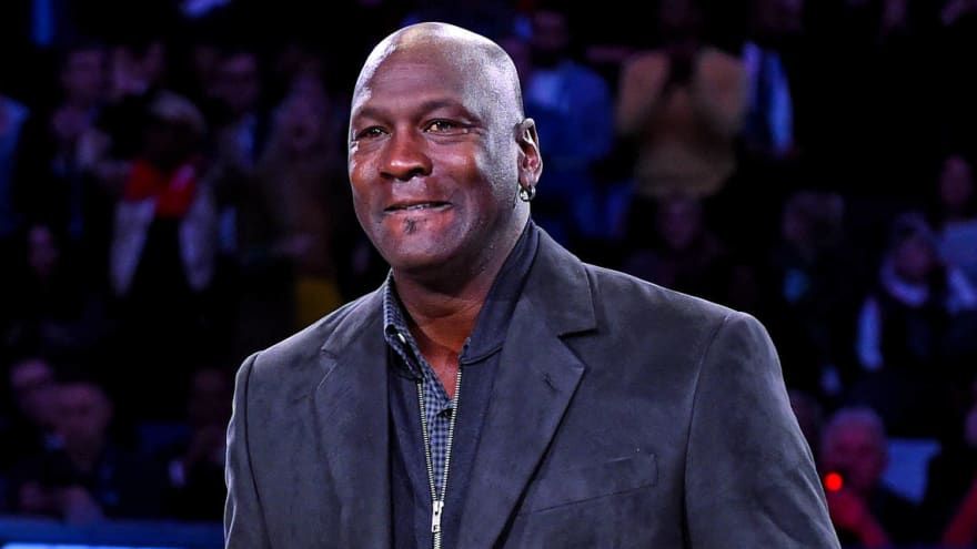 Michael Jordan called Gordon Hayward to close $120M deal | Yardbarker