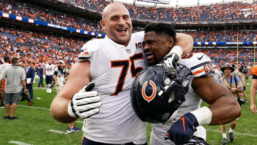 Kyle Long Has Great Line About Being Caught Nude In Locker Room Video Yardbarker