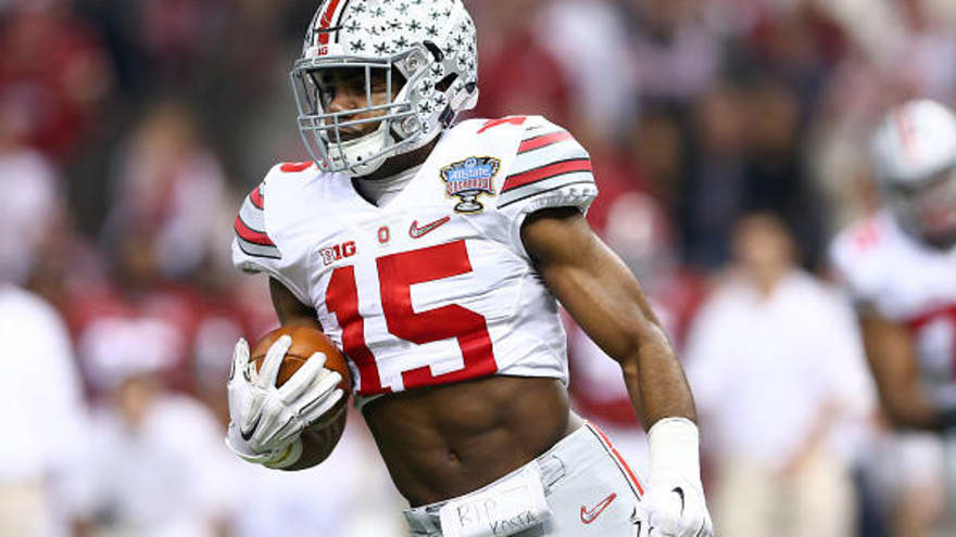 Ncaa Outlaws Ezekiel Elliott S Crop Top Jersey Look Yardbarker Shop our collection of favorite cropped camis and tank tops only at urban outfitters. ncaa outlaws ezekiel elliott s crop top jersey look yardbarker