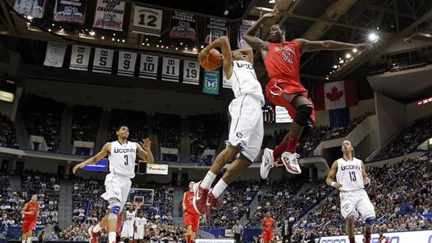 Uconn Basketball Huskies Fall To Houston Yardbarker