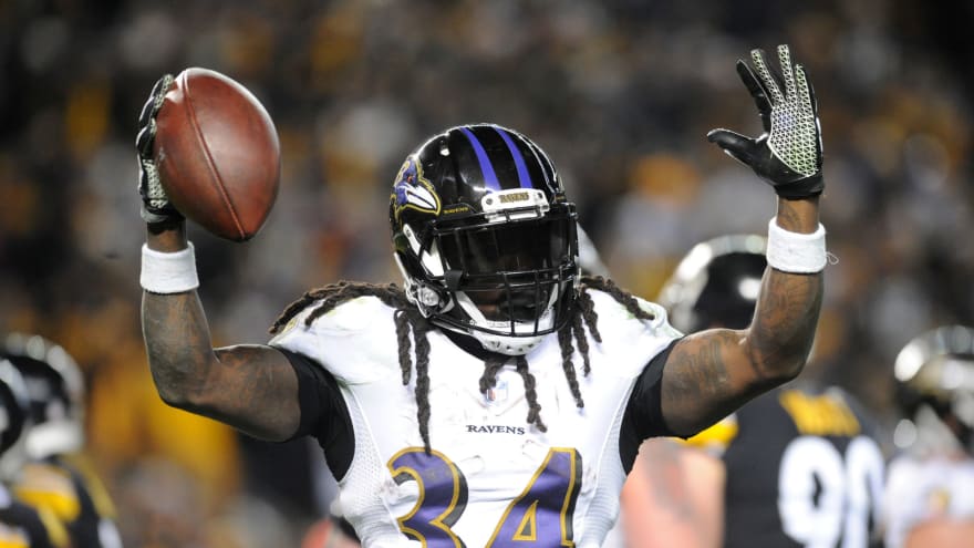 Alex Collins Wears Dark Visor To Keep Migraine Headaches At Bay