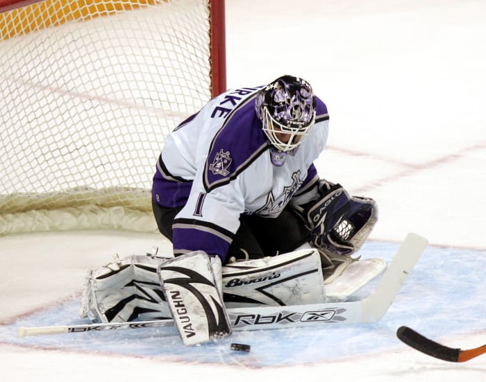 Every NHL player to play in their 40s | Yardbarker
