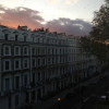 A student studying abroad with Boston University: London - London Internship Program