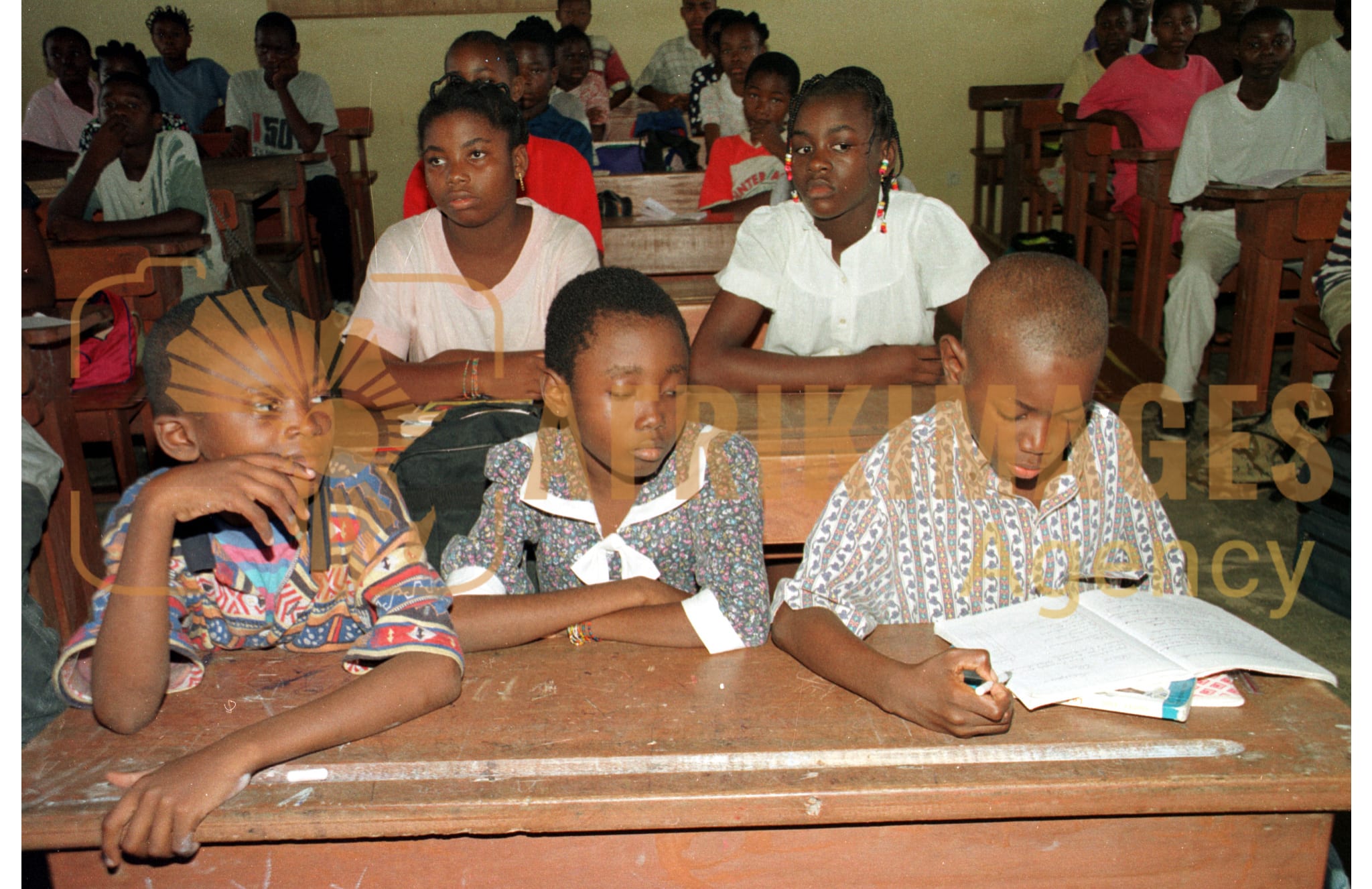 Afrikimages gabon  / écoles, collèges & lycée