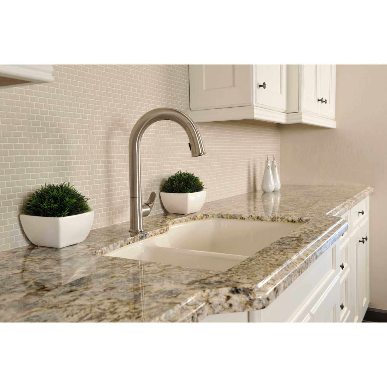 Colonial shop cream granite