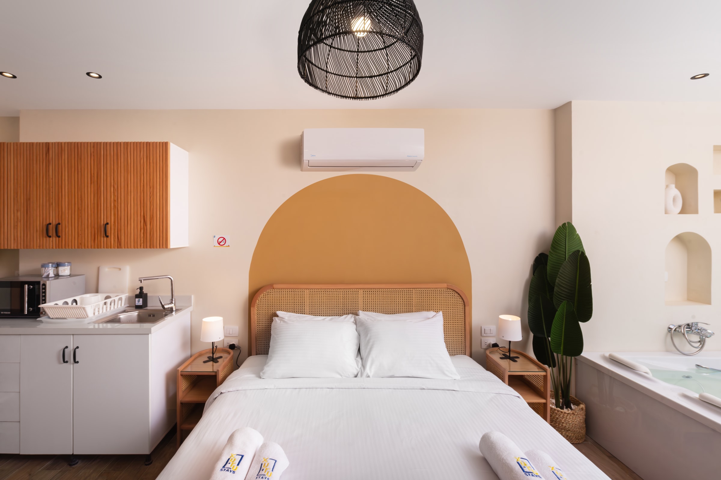 Jacuzzi 2BDR By The Historic Pyramids (Apt.6) — Apartment in Building number 3, Mohammadi ghounaim St, from Amira Fadia St , ( el sout wel dou') Nazlit al Semaan, Giza, Egypt — photo 15