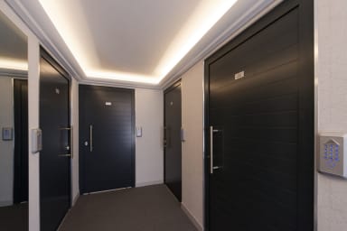 sas d'entrée commun aux 4 apparts-hôtels
