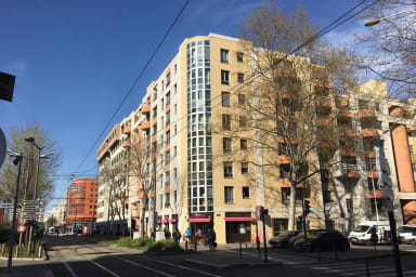 façace principale immeuble 63 rue villette et angle ave Georges Pompidou