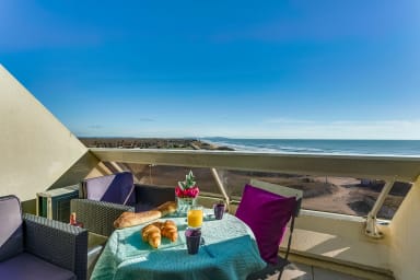 Vue sur la plage-studio Blue beach heliopolis -Naturiste Cap d'Adge.