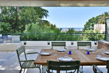 ❊ PERFECT ❊ 3 bedrooms with terrace &  pool