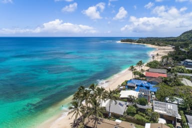 View above property between Sunset Beach and Banzai Beach Pipeline