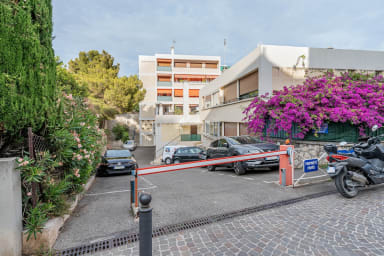 Lei Tapenie 2 par Dodo à Cassis