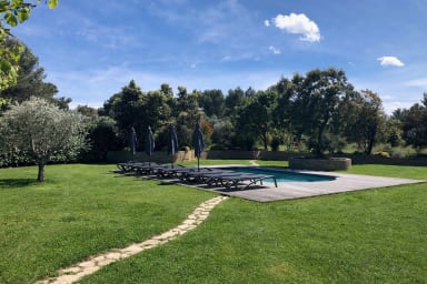 Location saisonnière à Lambesc - Villa avec piscine - Serenity Rentals