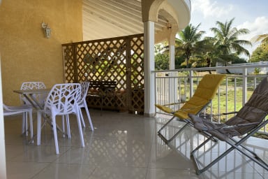 Photo de Appartement en location saisonnière à Sainte-Anne en Guadeloupe 