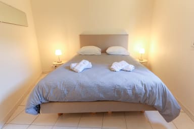 Chambre 1 - Lit Queensize