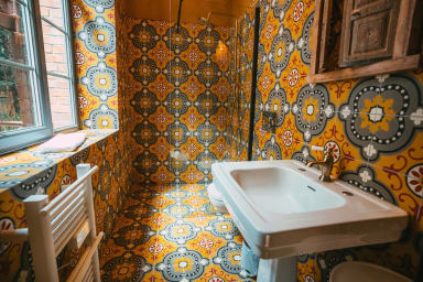 Salle d'eau avec douche à l'italienne