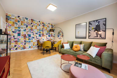 Inner City Stylish Colorful Apartment