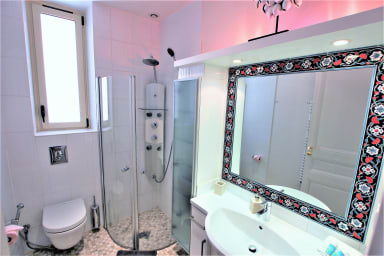 second shower room