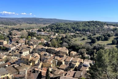 Vue du village de Rognes