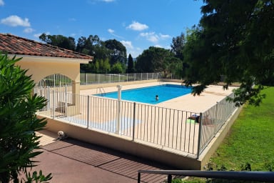 Piscine commune de la Résidence