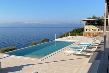 Villa Oneiro - Villa de rêve luxueuse avec accès privé à la mer à Sivota