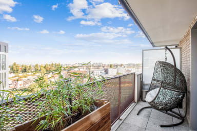 Balcon aménagé avec vue sur Paris