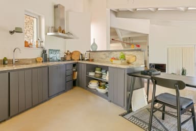 Vacances bien-être et relaxation en Provence avec piscine
