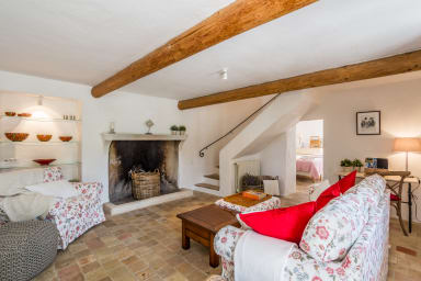 Superbe maison à louer au coeur de la Provence à Oppede-Le-Vieux