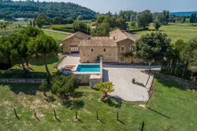 Exceptional property to rent in Ménerbes swimming pool