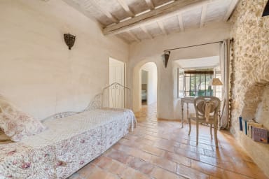 A romantic setting for a dream holiday in Provence at Ménerbes