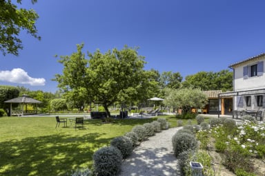 Dream property to rent in the heart of the Luberon