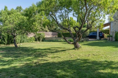 Romantic holidays in the heart of Provence at Bonnieux