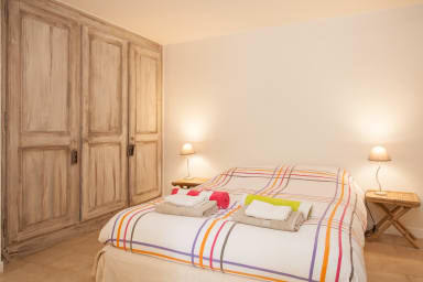 A romantic setting for a dream holiday in the Luberon in Ménerbes