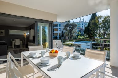 SERRENDY ☀ 2-bedroom- with terrace & pool ☀