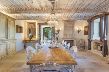 Romantic holidays in the heart of the Petit Luberon at Bonnieux