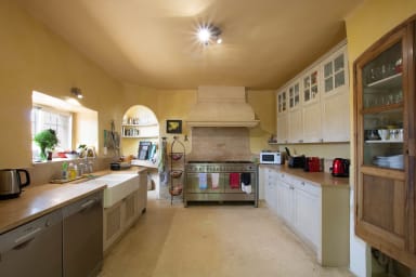 Vacances en Provence dans un château du 13eme siècle
