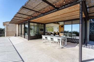 Propriété exceptionnelle à louer avec piscine chauffée