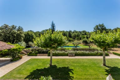 Superbe bastide du 19e siecle à louer en Luberon