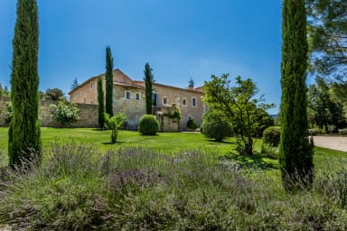 Propriété de rêve à louer au coeur du Luberon