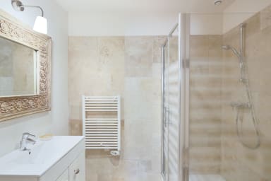 For rent flat 4 people Bonnieux swimming pool