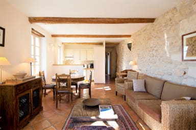 Rental flat with private terrace swimming pool Bonnieux