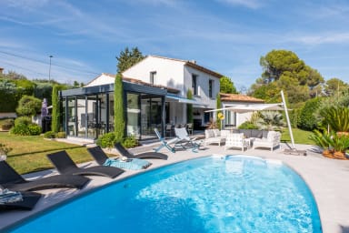 Vacation villa, swimming pool and pétanque court !