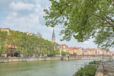 Les quais de Saône sont à faire à pied