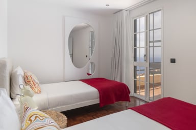 Bedroom with two single beds. 