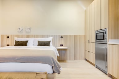 King-size bed, sleeps 2 and Kitchenette with Nespresso and Mini Fridge